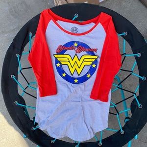Wonder women Size L, 1/4 sleeve length